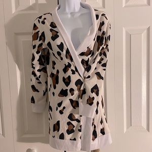Floral Blooming Super soft, gorgeous leopard cardigan 🐆 S very light and pretty
